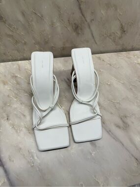 OAK + FORT White Strappy Block Heel Sandals – Size 39
